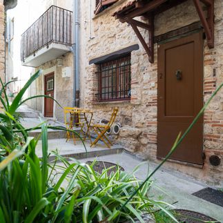 Passage extérieur cour duplex antibes